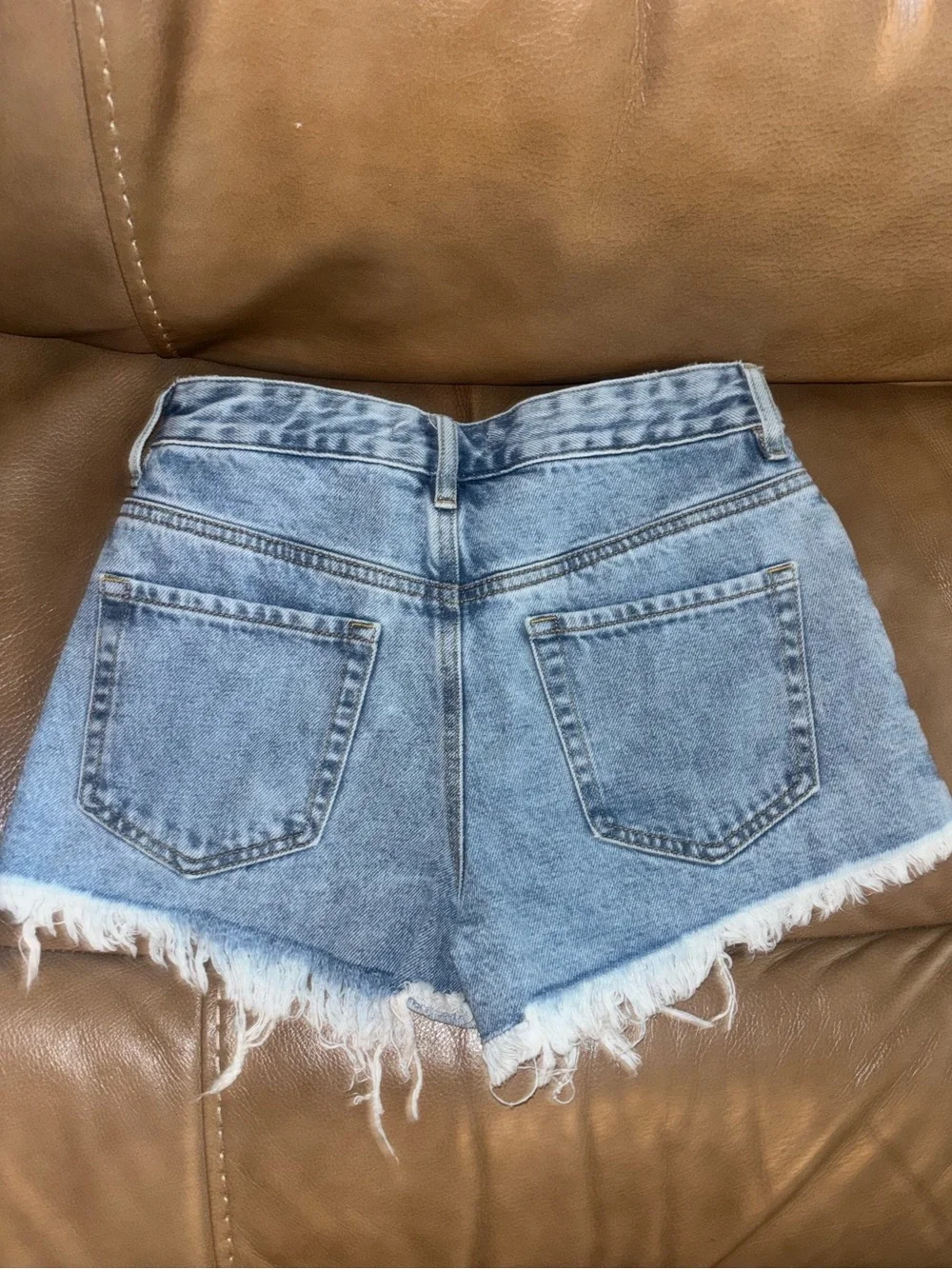 PacSun Festival High Rise Cutoff Jean Shorts Size 25 Light Wash Denim Raw Hem